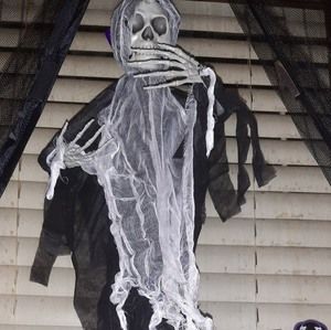 Meet your Posher, Leauna